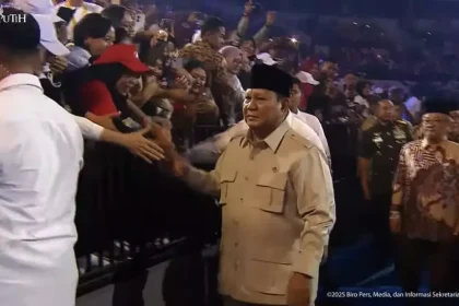 Presiden Prabowo menghadiri puncak Hari Guru Nasional 2025 di Indonesia Arena, Jakarta, Jumat 28 November 2025. (BPMI Setpres)